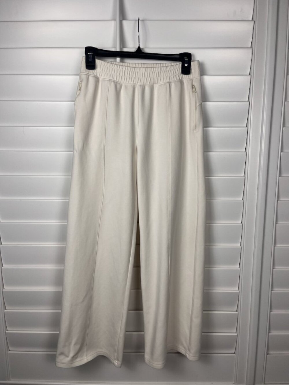 Old Navy Active Girls XL 14-16 Beige High-Rise Dynamic Fleece Jogger Pants